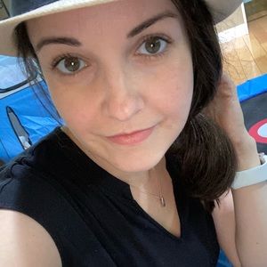 Meet your Posher, Lucy